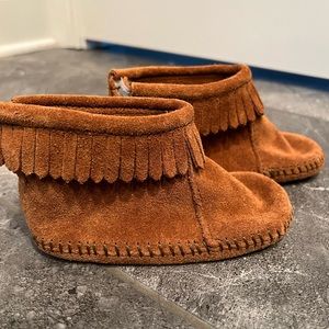 Minnetonka Back Flap Bootie - Brown